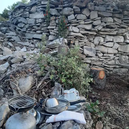 Bunja Tonkop.a Κάμπινγκ *